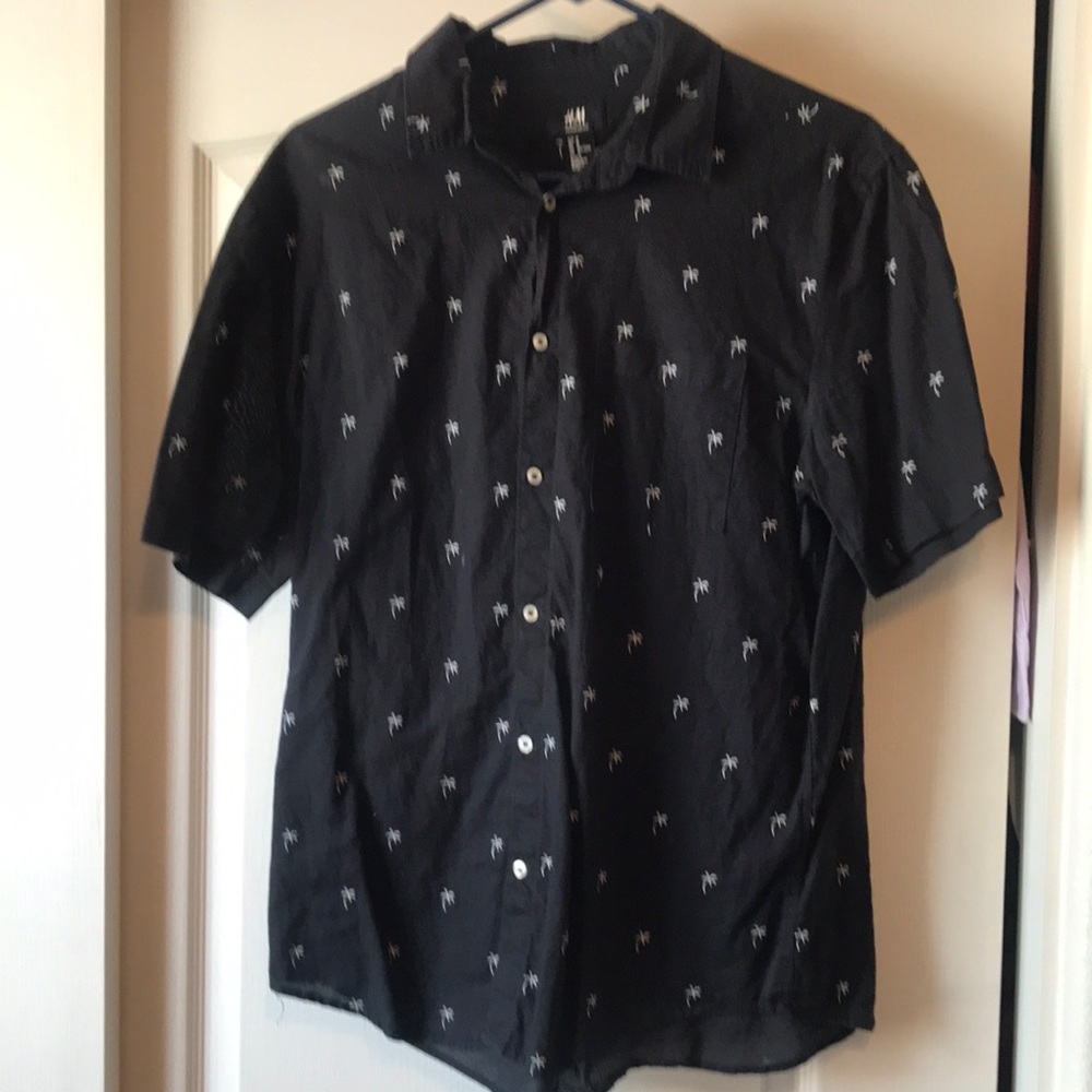 Men’s H&M shirt